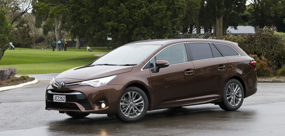 servicing toyota avensis #5 servicing toyota avensis #5
