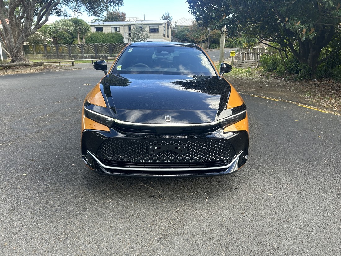 2022 Toyota Crown CROSSOVER 2.4 Hybrid RS Advanced 4 Dr Sedan 6A 4WD ...