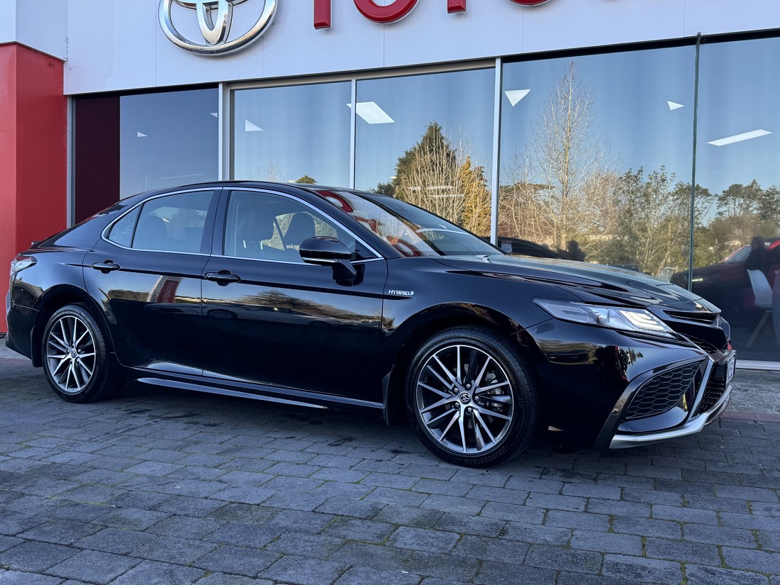 2024 Toyota Camry ZR Sedan 2.5 Petrol HYBRID - Toyota NZ