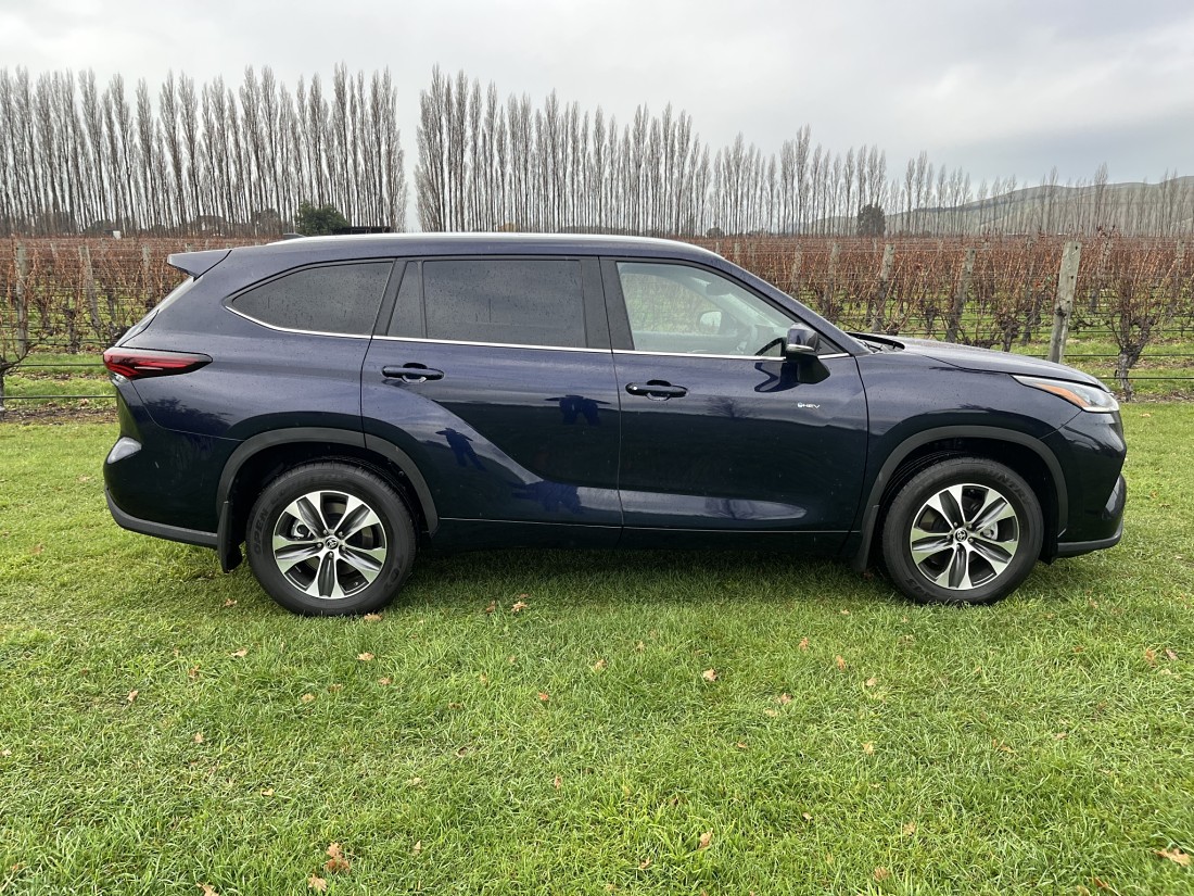 2024 Toyota Highlander Limited 2.5P HEV ECVT AWD SUV/5D/7S - AS NEW ...