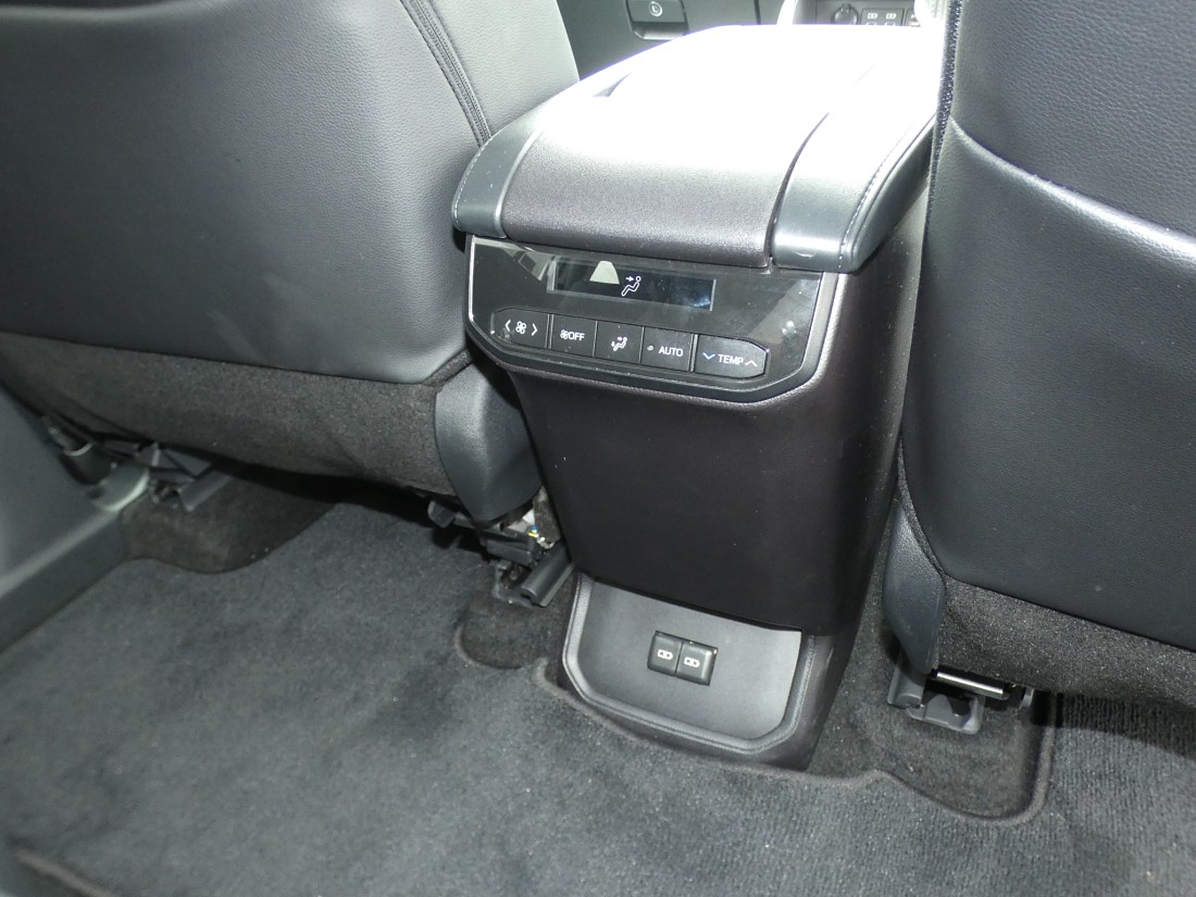 2025 Toyota Highlander Limited ZR 2.5P HEV AWD - Toyota NZ