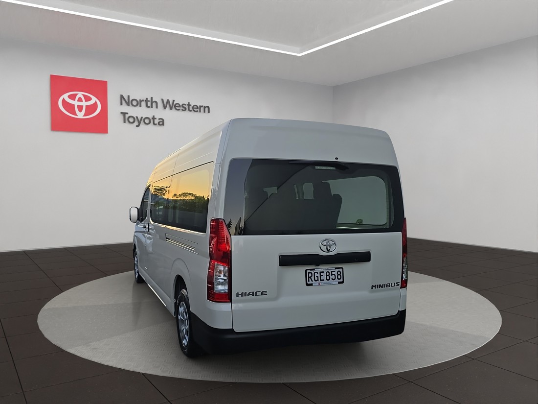 2025 Toyota Hiace ZX MB 2.8DT/6AT - Toyota NZ