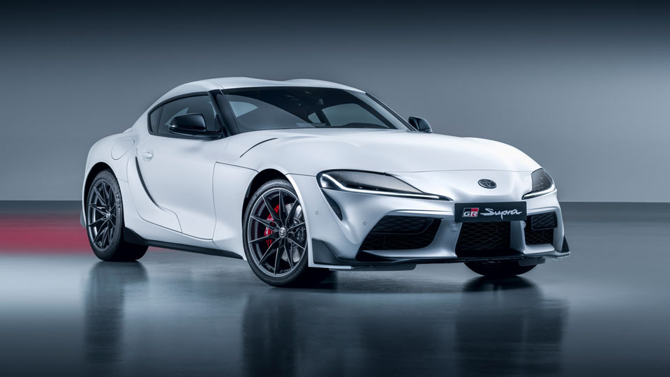 2022-GR-Supra-even-more-fun-with-three-pedals-and-a-gear-stick_HERO_960x540