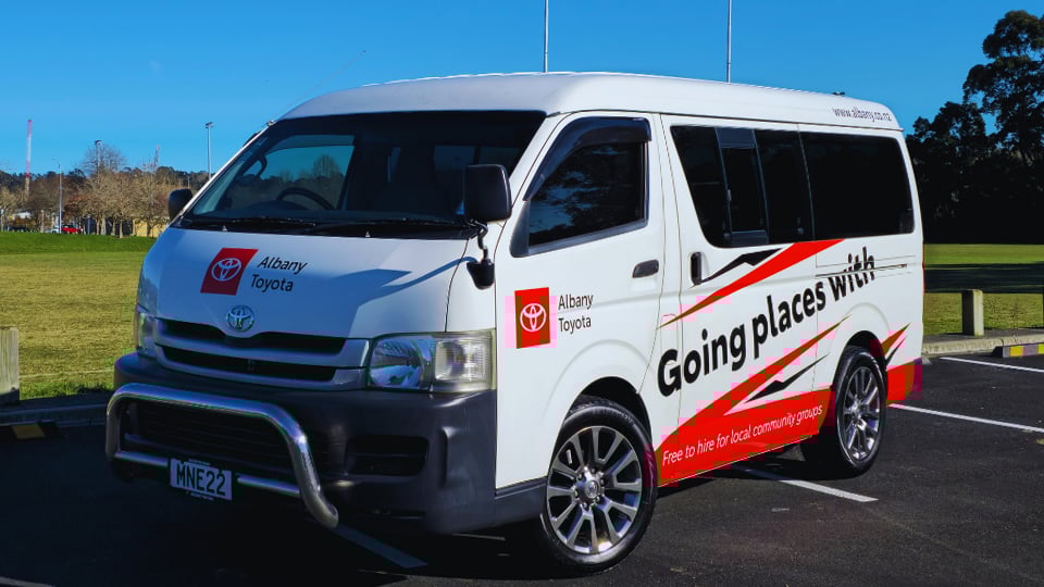 Tile Image Community Minibus 960x540px