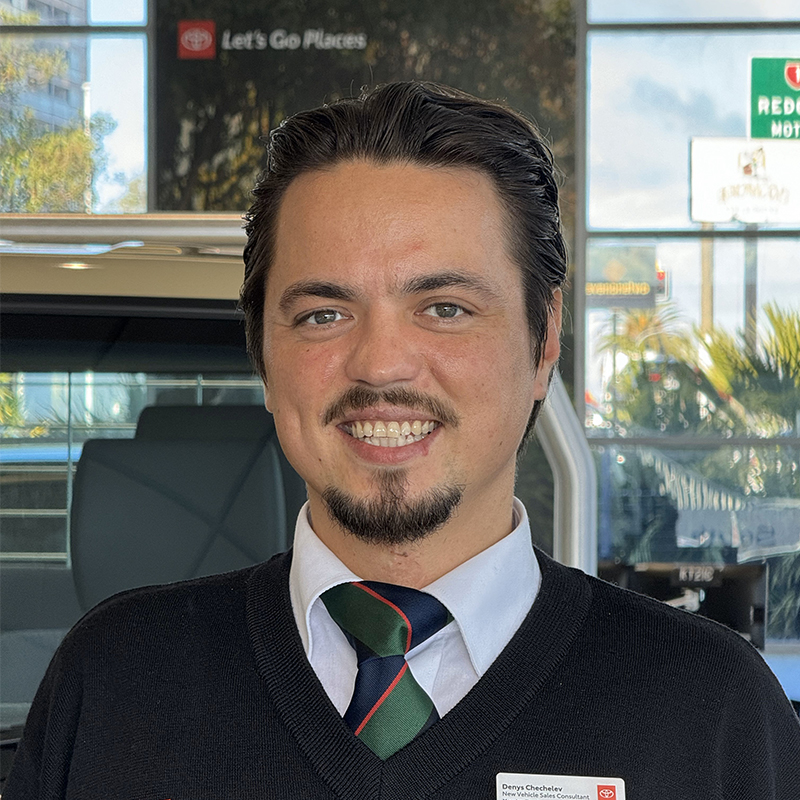 Denys-Chechelev-800x800