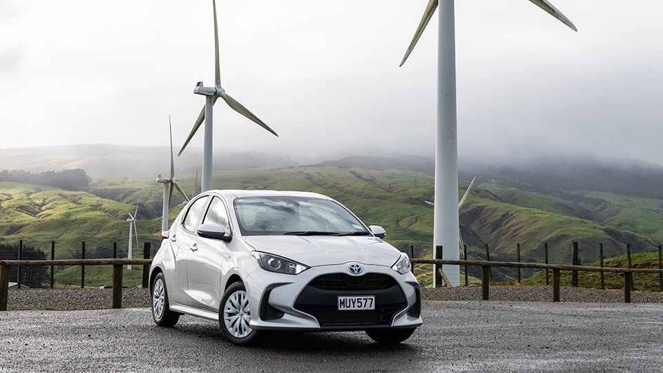 Yaris-in-front-of-windmills-960x540