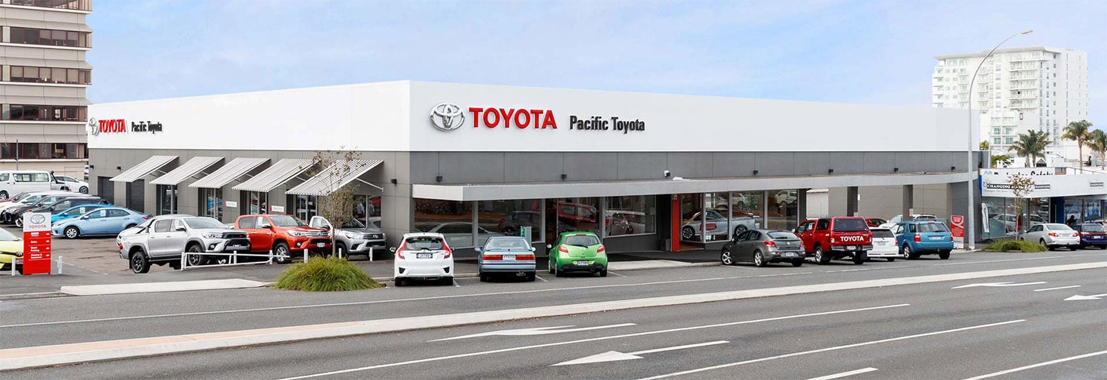 pacific_toyota_dealership_1600x550