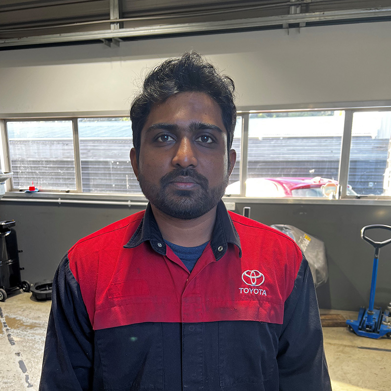 Dinesh--Technician-Sudarshana-800x800