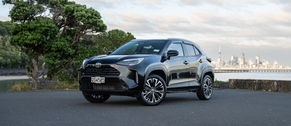 Yaris-Cross-Accessories-960x416