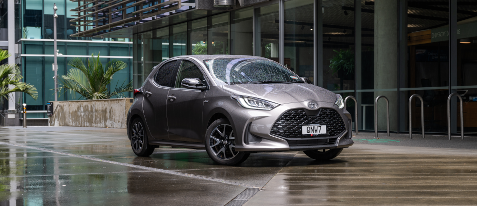 Yaris-Hatch-Accessories-960x416