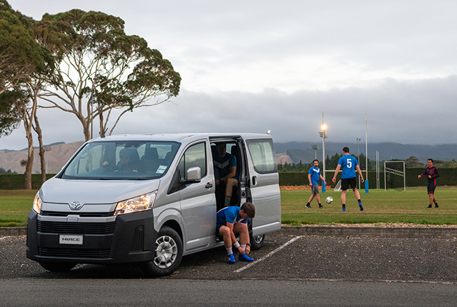 New Toyota Hiace ZR Minibus - Toyota NZ