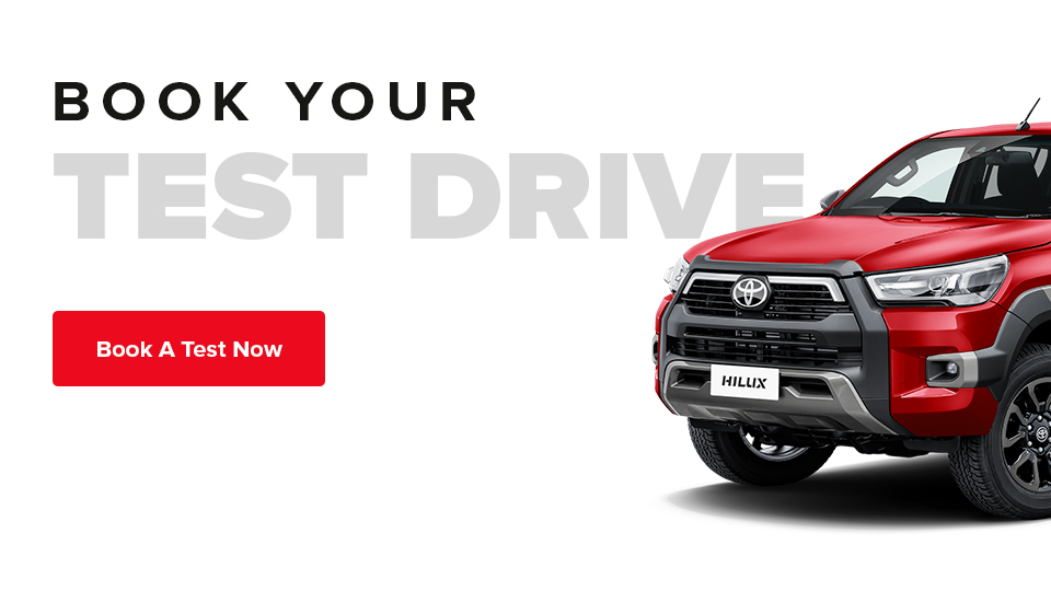 Toyota_Hilux_Family_test_drive_960x540