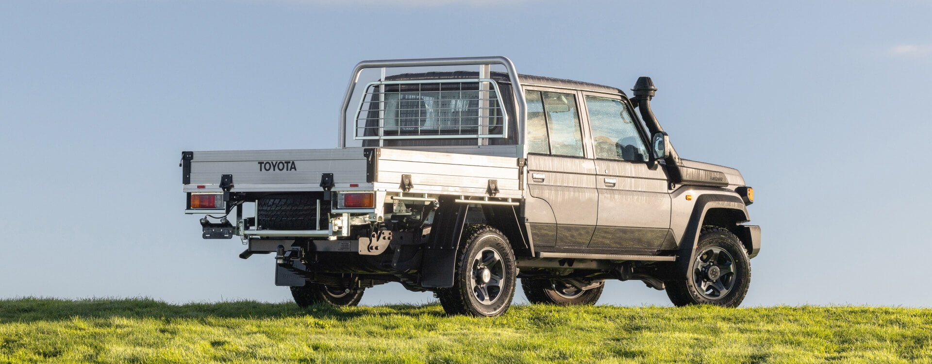 Header_Toyota_Genuine_Accessories_Page_1920x750