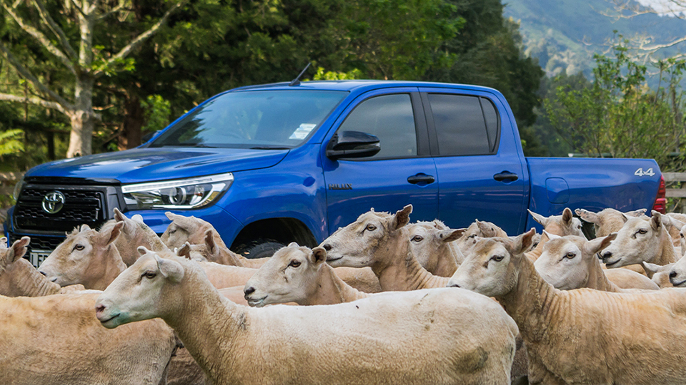 choosing-the-best-truck-for-your-farm-960x540