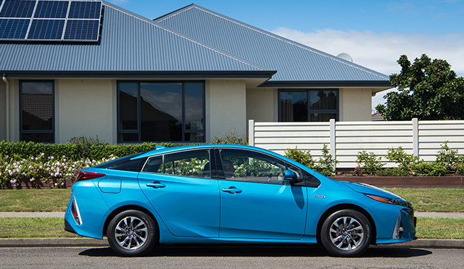 What is a hybrid car and how do they work? - Toyota NZ