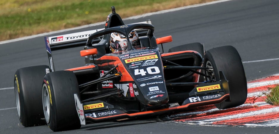 Ryan taupo pole (940 x 450)