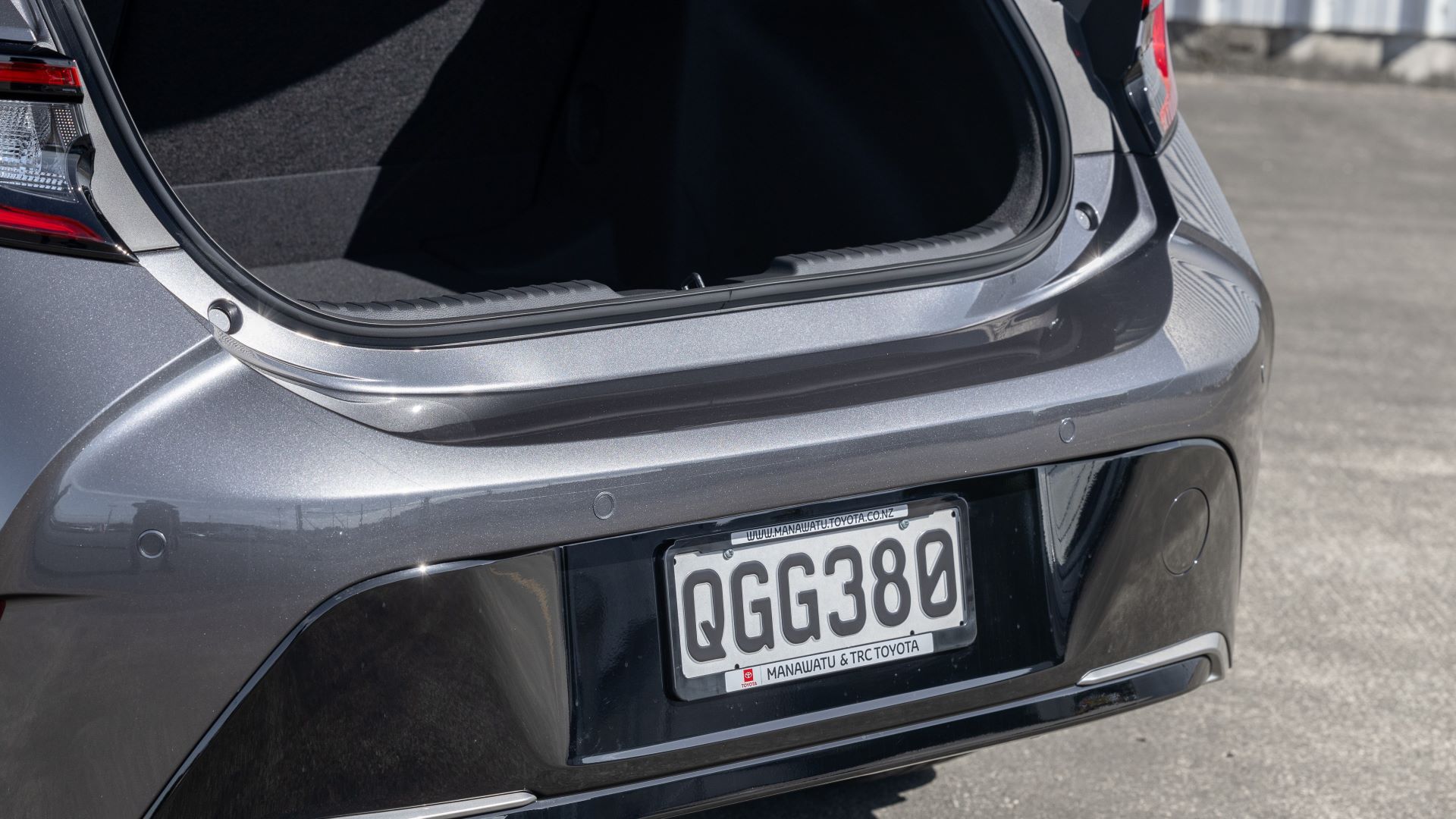 Corolla Hatch ZR Hybrid - Accessories - Toyota NZ