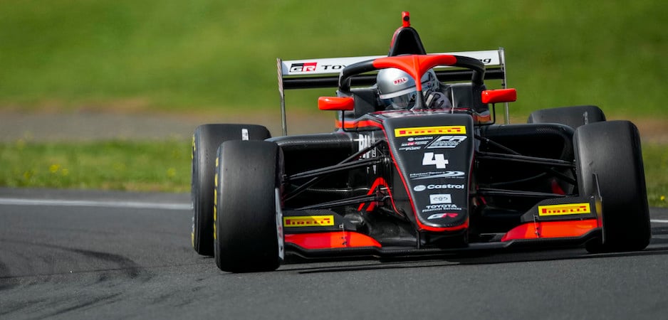 Ugo pole position HD (940 x 450)