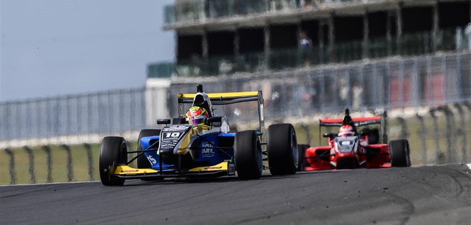 Kiwi rivalry (940 x 450)