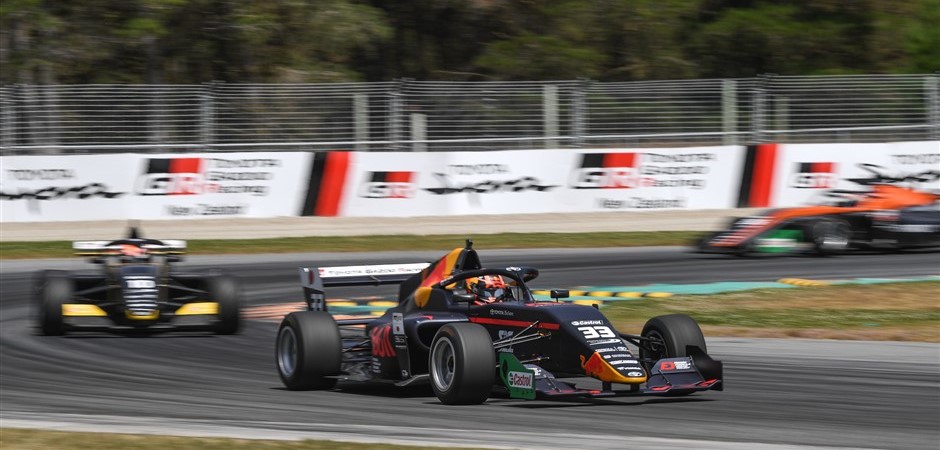 Tsunoda win for preview (940 x 450)