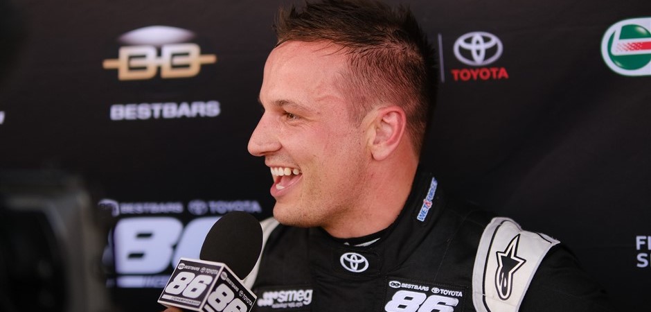 simon korero (940 x 450)