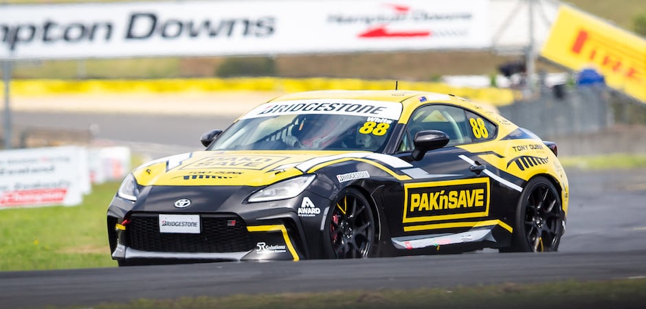 Chris White HD R2 test (940 x 450)