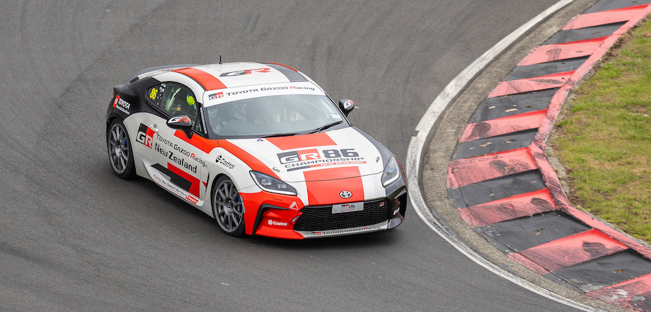 GR86 test for Mazda (940 x 450)