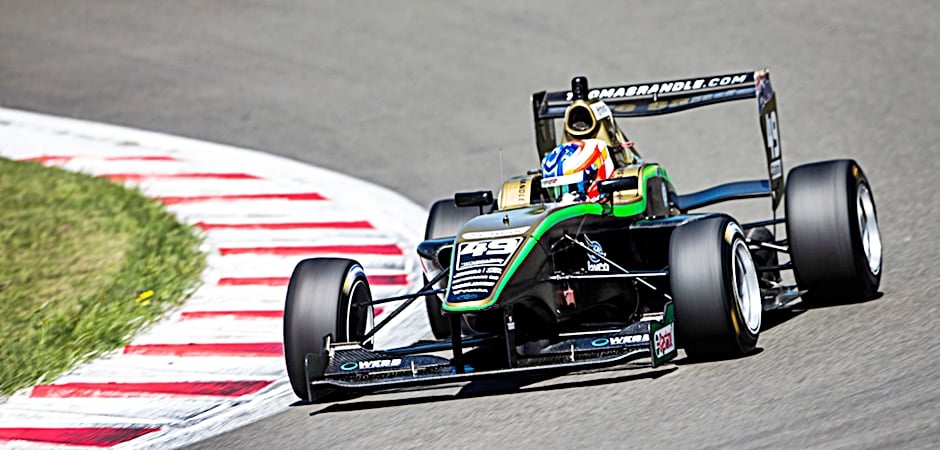 Thomas-Randle-wins-2017-Castrol-Toyota-Racing-Series-940x450