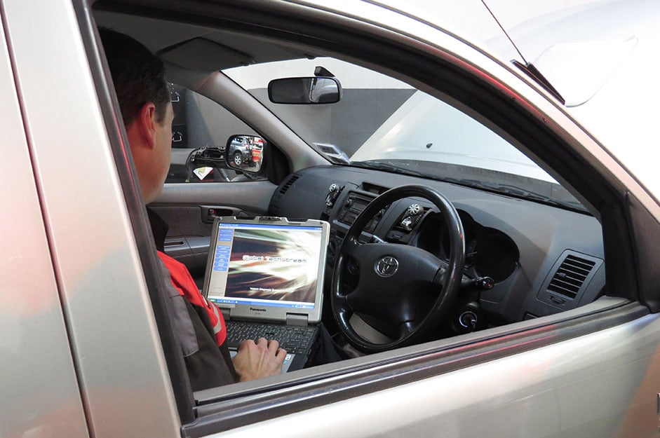 ilam-toyota-technicians