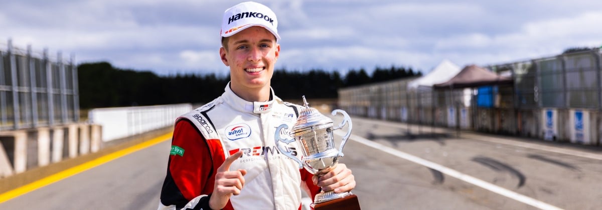 Trophy_Cabinet_1200x420