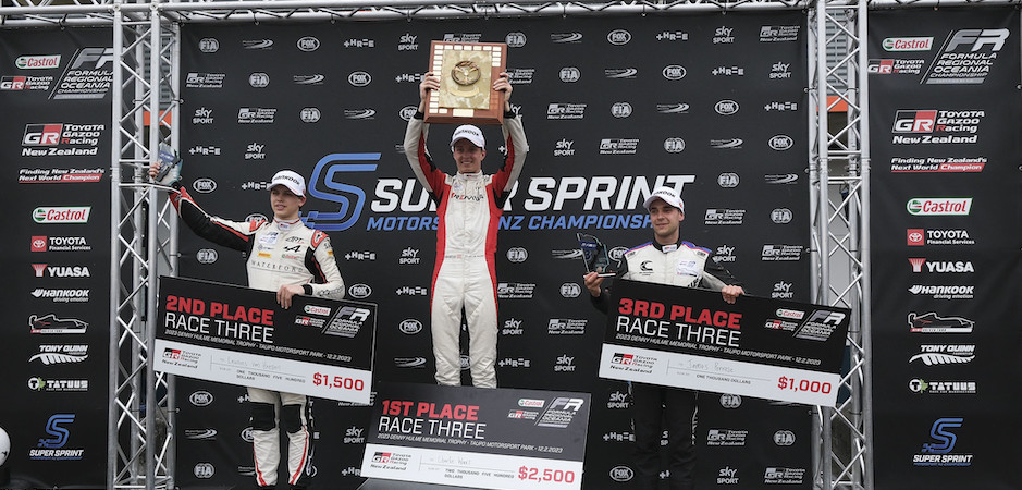 Champion  (940 x 450)