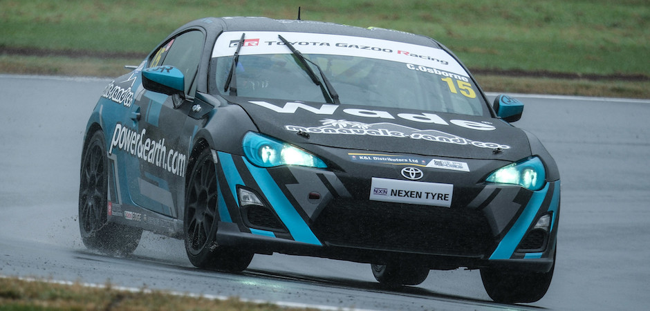 Clay Taupo pole (940 x 450)