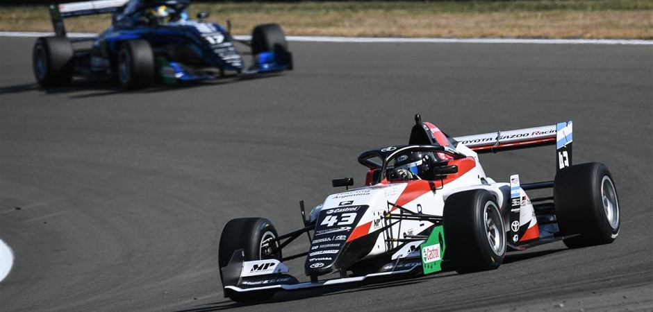 Colapinto pole position (940 x 450)