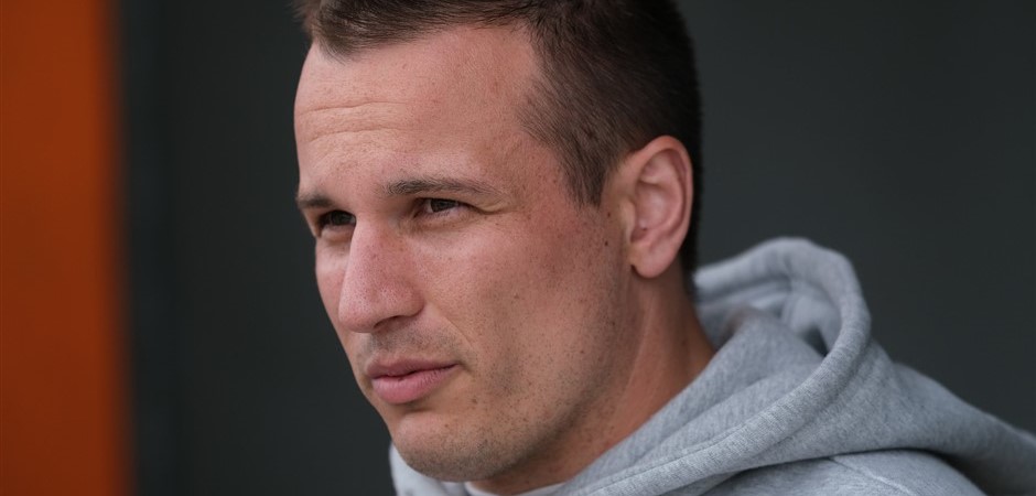 Simon Evans (940 x 450)