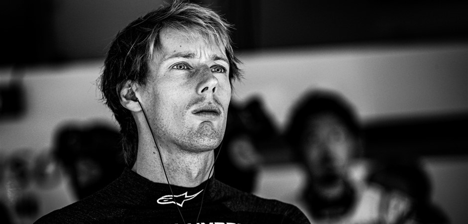 brendon hartley 940 x 450