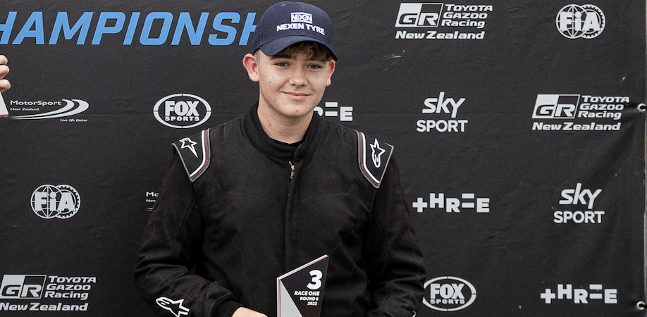 Hunter stalking rookie and overall titles in 2023-24 Toyota 86 fight_940 x 450