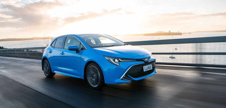 All-new-Corolla-hatch-resets-the-small-car-benchmark_HERO_940x450