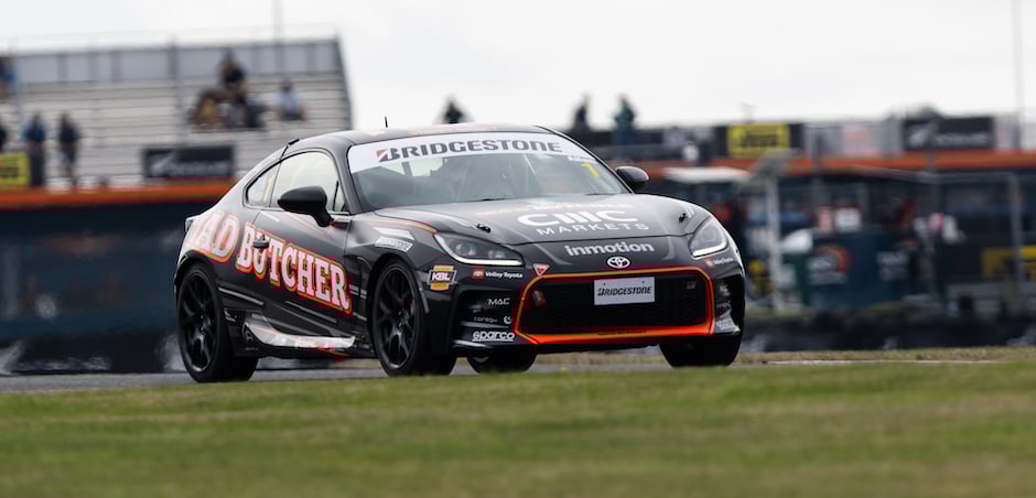 Hugo Taupo pole (940 x450)