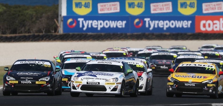 Toyota 86 race start (940 x 450)