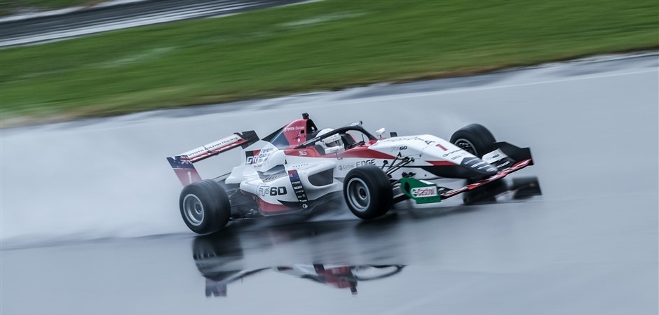 Tayler Cockerton (940 x 450)