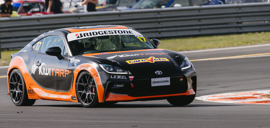 Hugo Supercars win (940 x 450)