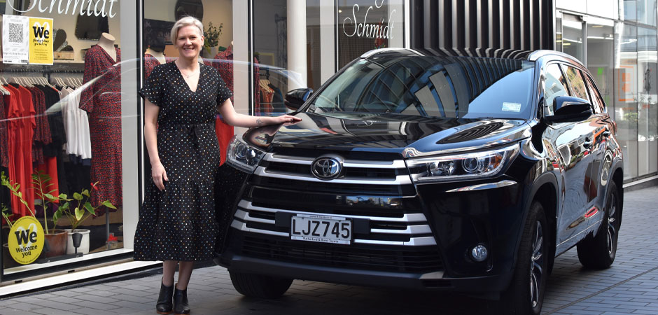 Small-business-driver-Deryn-Schmidt_HERO_940x450