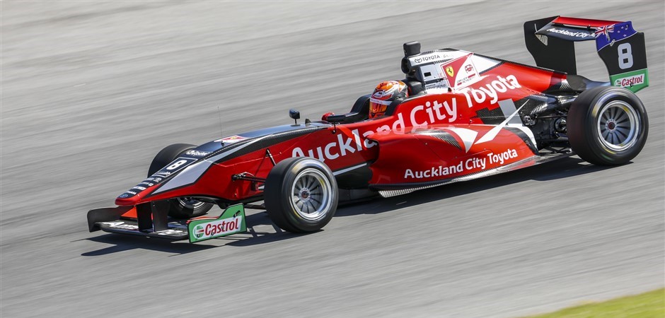 Armstrong P1 (940 x 450)