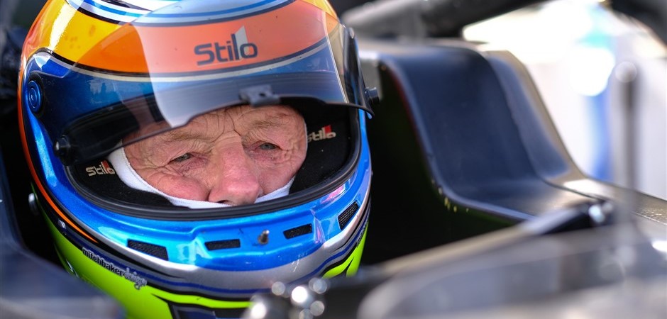 Kenny 21GP (940 x 450)