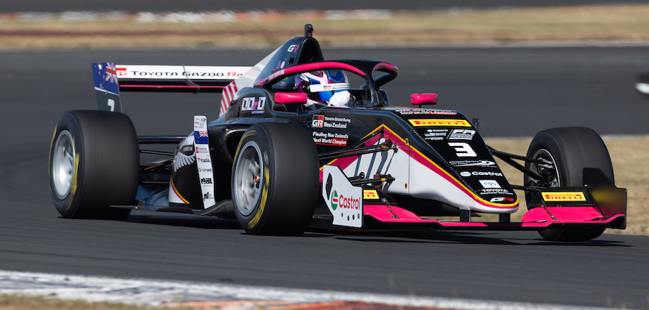 Zack taupo pole (940 x 450)