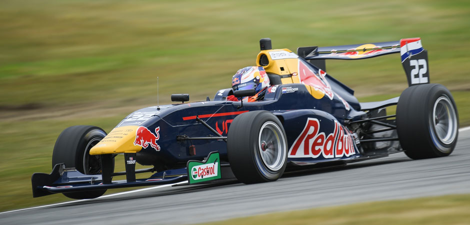 Richard-Verschoor-inherited-victory-at-Teretonga-after-Thomas-Randle-was-relegated-for-jumping-the-start-Hero