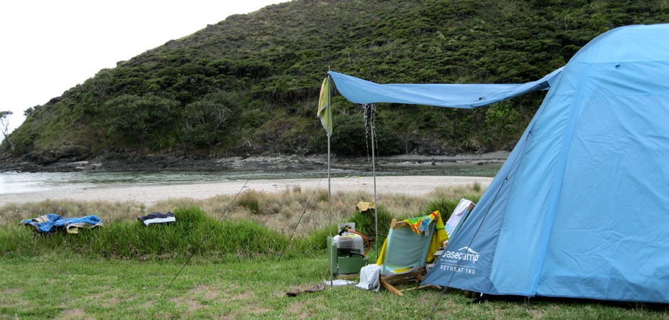 Kiwi-kids-encouraged-to-pitch-tents-and-earn-medals-this-summer_HERO_940x450