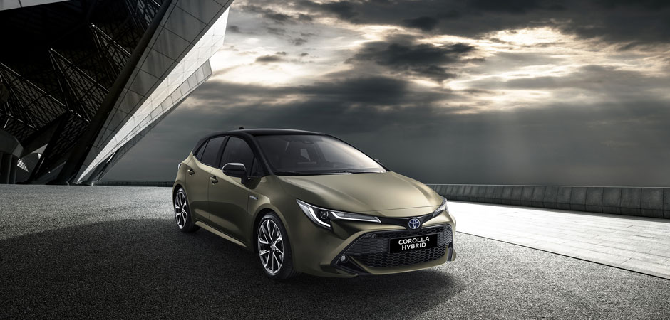 New-generation-Corolla-Hatch-launched-at-Geneva_HERO_940x450