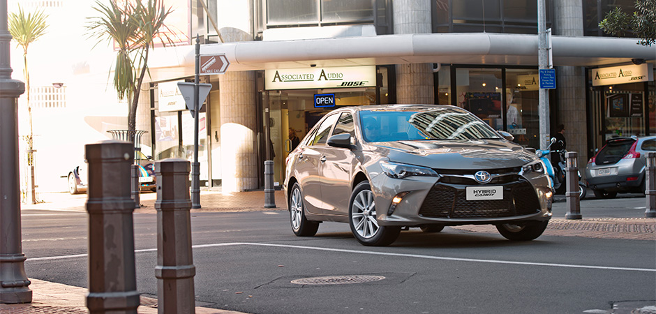 Camry-Hybrid-Atara-S,-AVVS,-nm1-2015_Location003