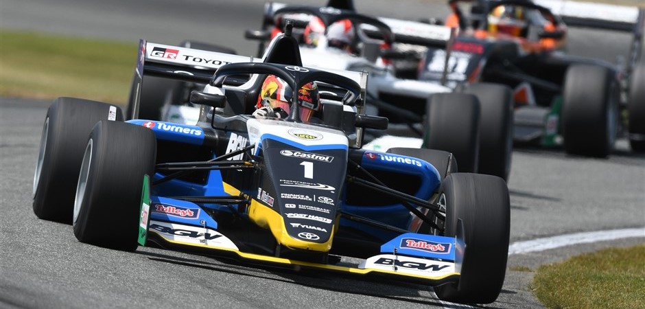 A W series cars (940 x 450)